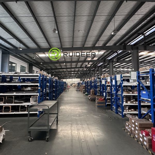 Φούρνος συγκόλλησης κενού υψηλής θερμοκρασίας 1550C για τριφασικό σύστημα πέντε καλωδίων 380V 50HZ Παροχή ρεύματος ελέγχου